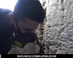 Instalatér sprchy Lucas Andrade tvrdě gay vyprcaný za extra peníze
