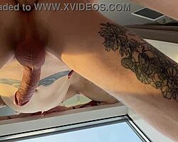 दोस्त, मैंने उसकी गंद चाटी फिर उसने मुझे डॉगी स्टाइल में चोदा!