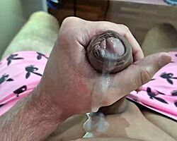 Wah, alat besar kau meletup sekarang ni!