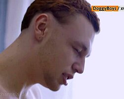 Leo Alfano dostaje zmysłowy masaż olejem z raw twink akcją! 😍