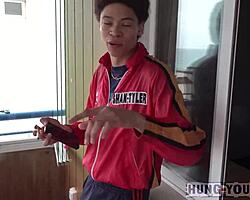 Wow, Títo Obesení Mladí 18+ Chlapci Sa Striedajú v Kladivovaní Pekného Blond Twinka. Ich Obrovské Kocky Ho Nechajú Rozbitého!