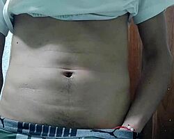 Solo, Joven y ardiente, Latino, Jovencito atractivo, Masturbación, Tatuaje caliente, Rico