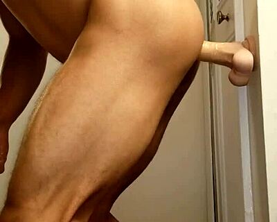 متعة صغيرة في الدش 18+ مع لفوري وايت