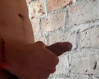 يا رجل، هالزب الكبير الغني جاهز ينيك بقوة! 🔥