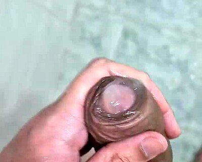 hey, just me gozando no banho, wanna see this brazilian solo?