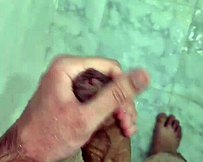 Brazilian Twink Batendo Punheta no Banho with Sexy Homemade Fetish Vibes