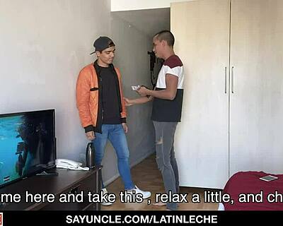 dude, banging the delivery boy for extra cash is wild on Latin Leche!
