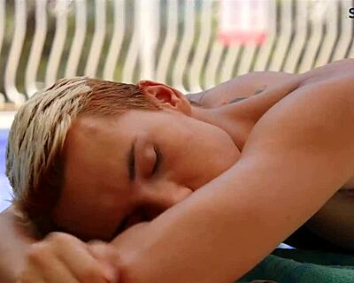 Ey, video completo de Staxus de mí y mi amigo poniéndonos apasionados en la piscina, acabando al lado de los colegas!