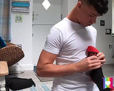 kendrick and thomas dominate james in foot massage session