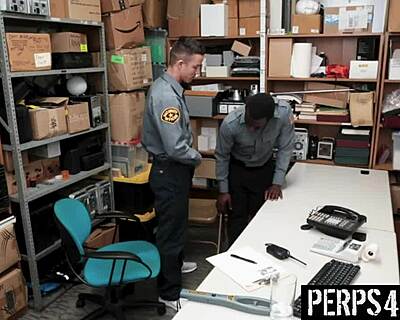 i got caught, now officer fucks me as punishment - perps4k.