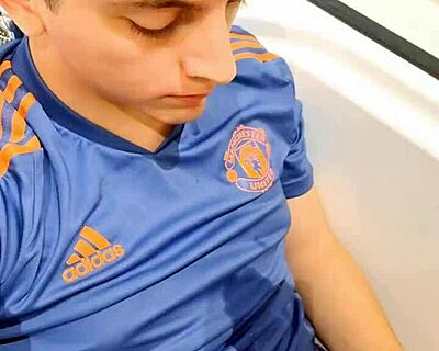 Söt kille, varför pissa i ansiktet och komma?