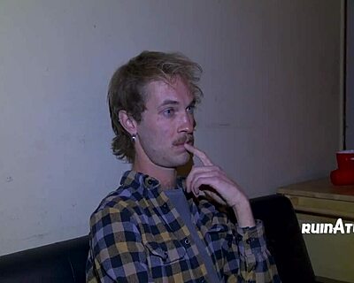 ปิดปีด้วยกลุ่มหนุ่มน้อยเย็ดกันสุดฮอต