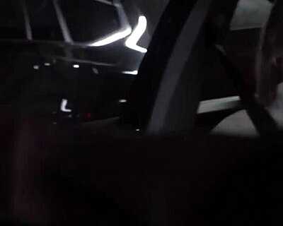 Jag såg två thailändska ladyboy-twinks komma barbacka med kund för happy ending