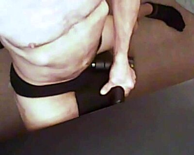 Pelvic stretch with massager on stool, short bonus from Dec 2023! 😍