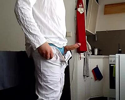 i love showing off my solo twink ass while stroking for you